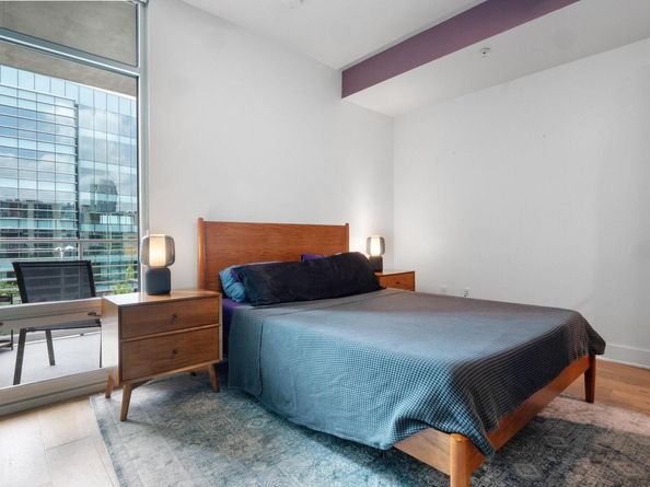 210 Lee Barton DR 415, Austin TX 78704
