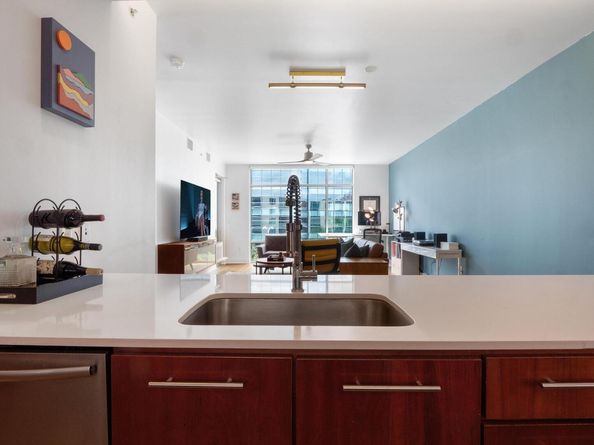 210 Lee Barton DR 415, Austin TX 78704