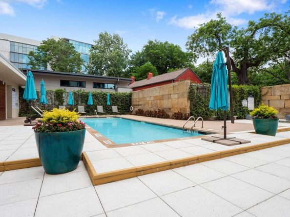 210 Lee Barton DR 415, Austin TX 78704