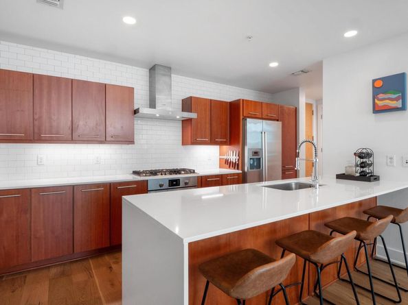 210 Lee Barton DR 415, Austin TX 78704