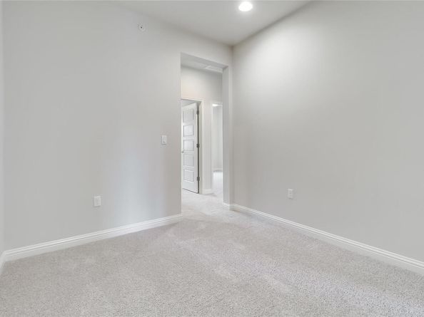 6814 E Riverside DR 32, Austin TX 78741