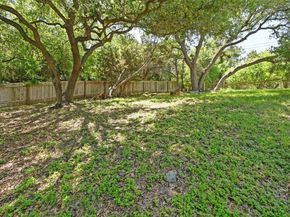 1502 Medio Calle, Austin TX 78733