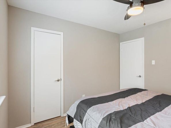 2100 Oakridge DR, Round Rock TX 78681