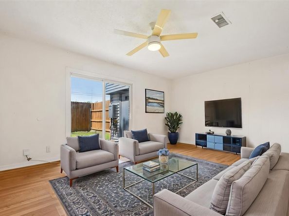 2301 Mission Hill DR 104, Austin TX 78741