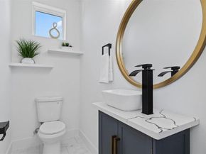 501 E Burton ST, Manor TX 78653