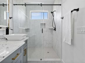 501 E Burton ST, Manor TX 78653