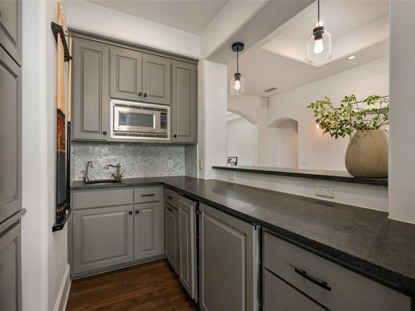 2547 Waymaker WAY, Austin TX 78746