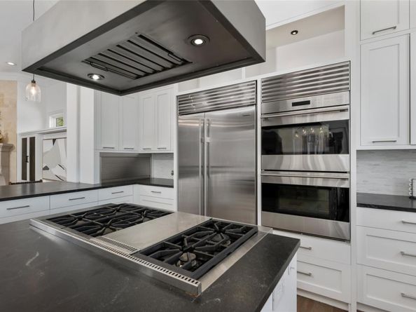 2547 Waymaker WAY, Austin TX 78746