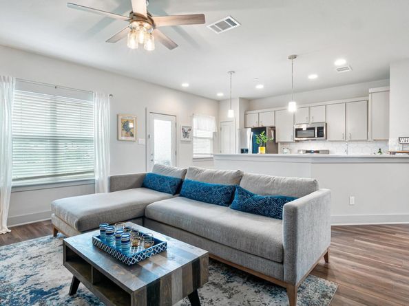 2301 Local Rebel LOOP, Leander TX 78641