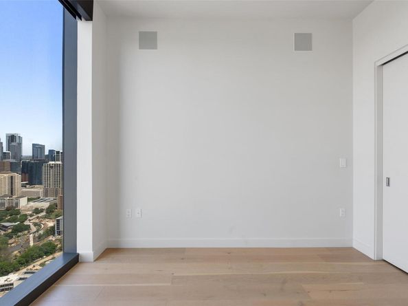 44 East Ave 4302, Austin TX 78701