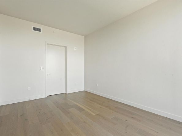 44 East Ave 4302, Austin TX 78701
