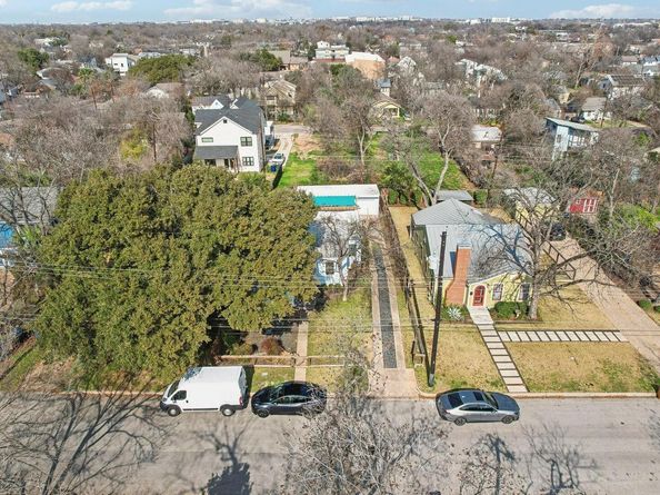 906 E 43rd ST, Austin TX 78751