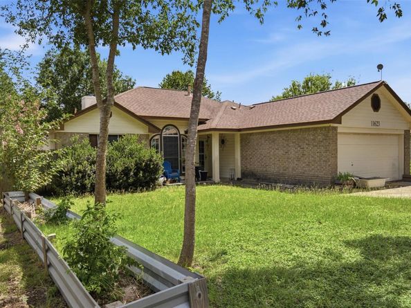 11623 Maybach DR, Del Valle TX 78617