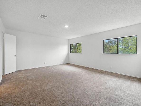 2947 Donnell DR, Round Rock TX 78664
