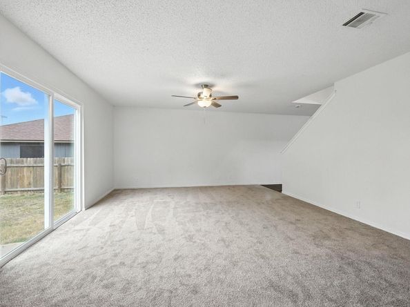 2947 Donnell DR, Round Rock TX 78664