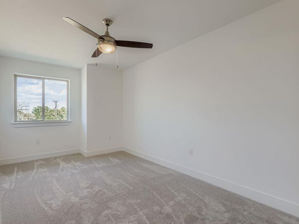 302 Tesla CIR, Austin TX 78681