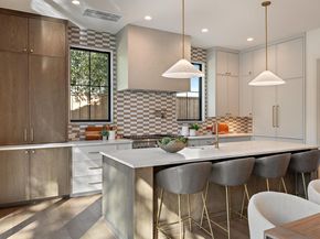 2705 Warren ST, Austin TX 78703