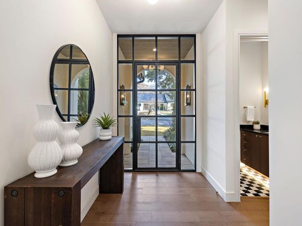 2705 Warren ST, Austin TX 78703