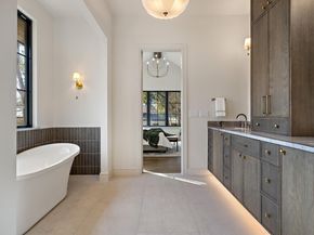 2705 Warren ST, Austin TX 78703