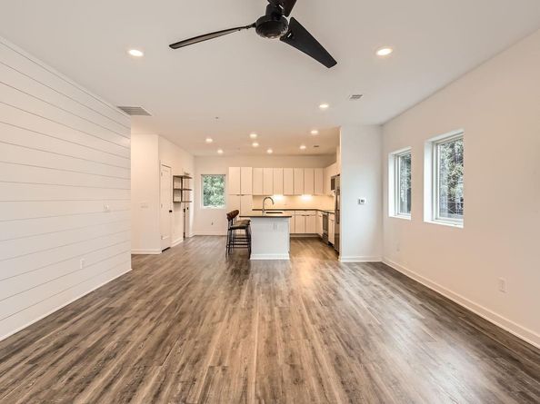 5924 S Congress Ave 11S, Austin TX 78745