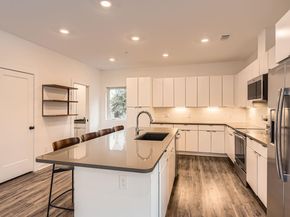 5924 S Congress Ave 11S, Austin TX 78745