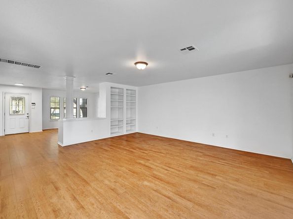 11301 Blairview LN, Austin TX 78748