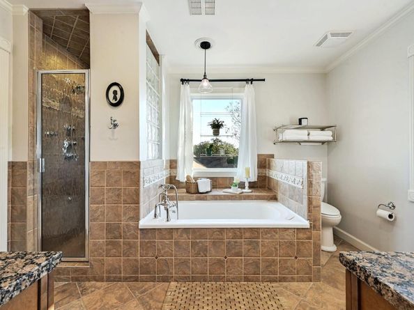2103 Doral DR, Austin TX 78746