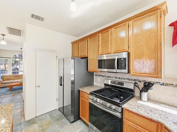 6617 Bramber LN, Austin TX 78754