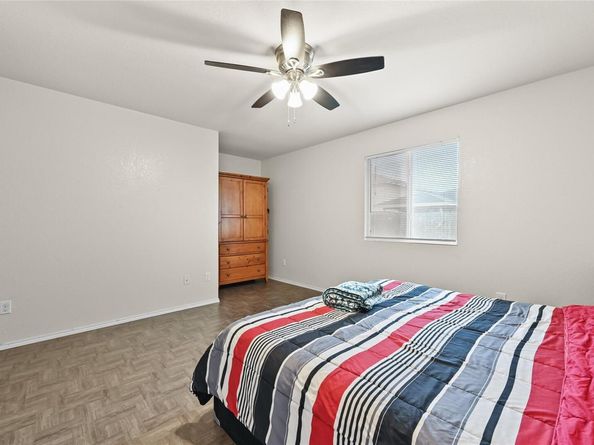 137 Hillhouse LN, Manchaca TX 78652