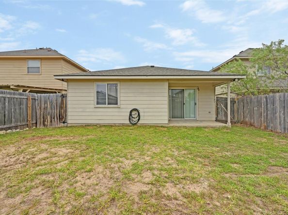 137 Hillhouse LN, Manchaca TX 78652