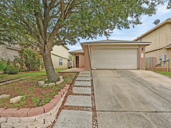 137 Hillhouse LN