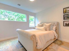 916 E 50th ST 1, Austin TX 78751