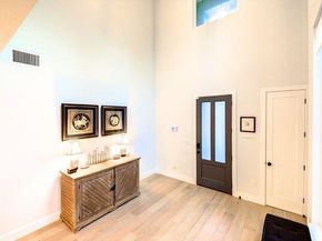 916 E 50th ST 1, Austin TX 78751