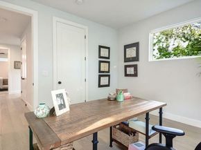 916 E 50th ST 1, Austin TX 78751