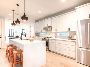 916 E 50th ST 1, Austin TX 78751