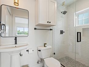 2205 Sl Davis Ave 2, Austin TX 78702