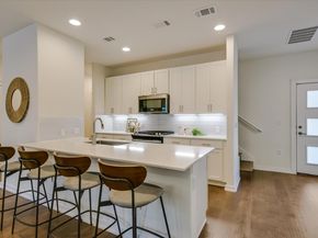 6800 Menchaca RD 31, Austin TX 78745