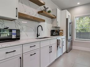 1111 W Annie ST B, Austin TX 78704
