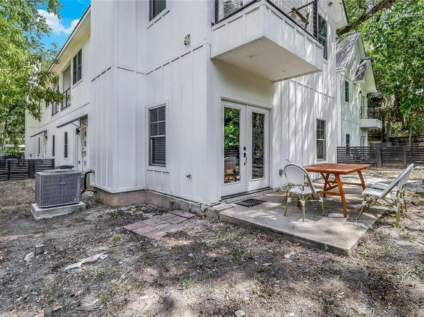 1111 W Annie ST B, Austin TX 78704
