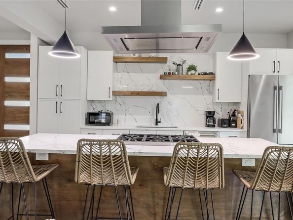 1111 W Annie ST B, Austin TX 78704