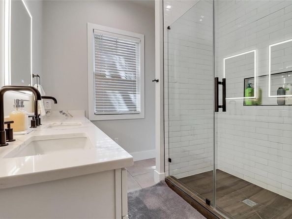 1111 W Annie ST B, Austin TX 78704