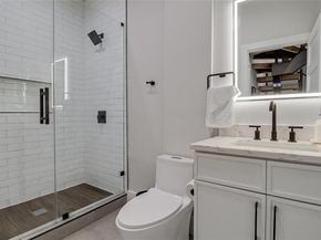1111 W Annie ST B, Austin TX 78704