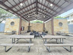 2401 E 6th ST 6100, Austin TX 78702
