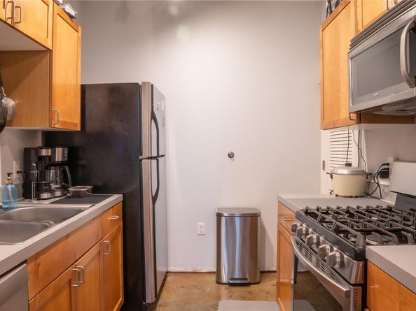 2401 E 6th ST 6100, Austin TX 78702