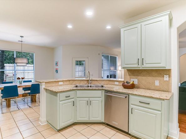 6109 York Bridge CIR, Austin TX 78749