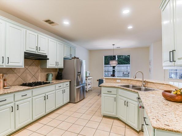 6109 York Bridge CIR, Austin TX 78749