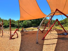 6109 York Bridge CIR, Austin TX 78749
