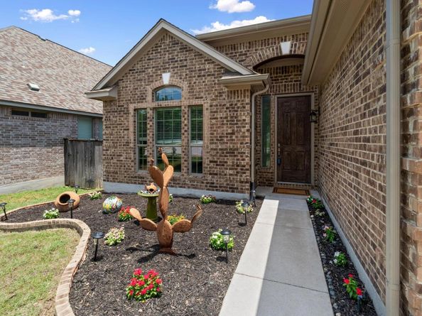 2204 Granite Hill DR, Leander TX 78641