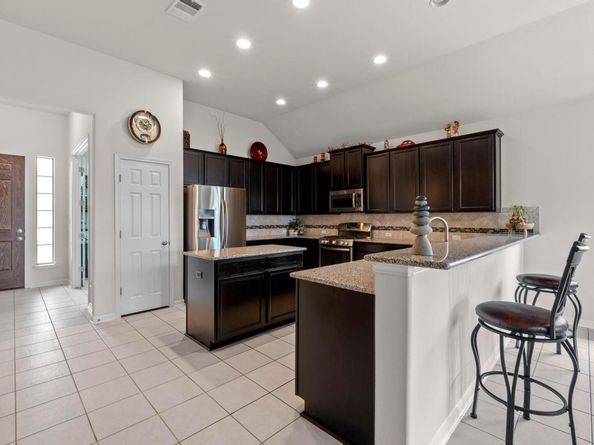2204 Granite Hill DR, Leander TX 78641