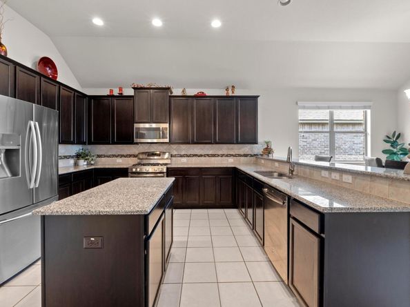 2204 Granite Hill DR, Leander TX 78641